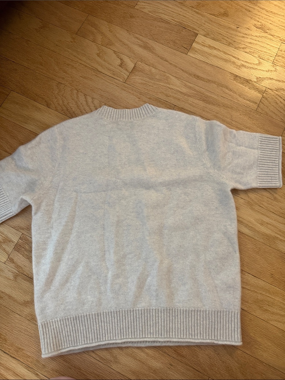 Club Monaco 100% cashmere sweater - Picture 3 of 3